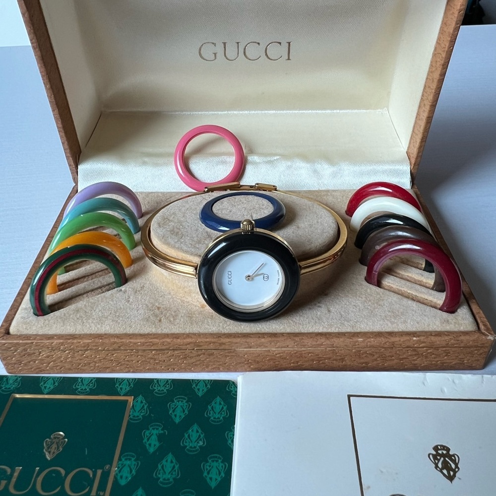 Vintage Gucci bezel watch